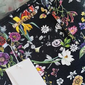 Women’s purse with matching wallet